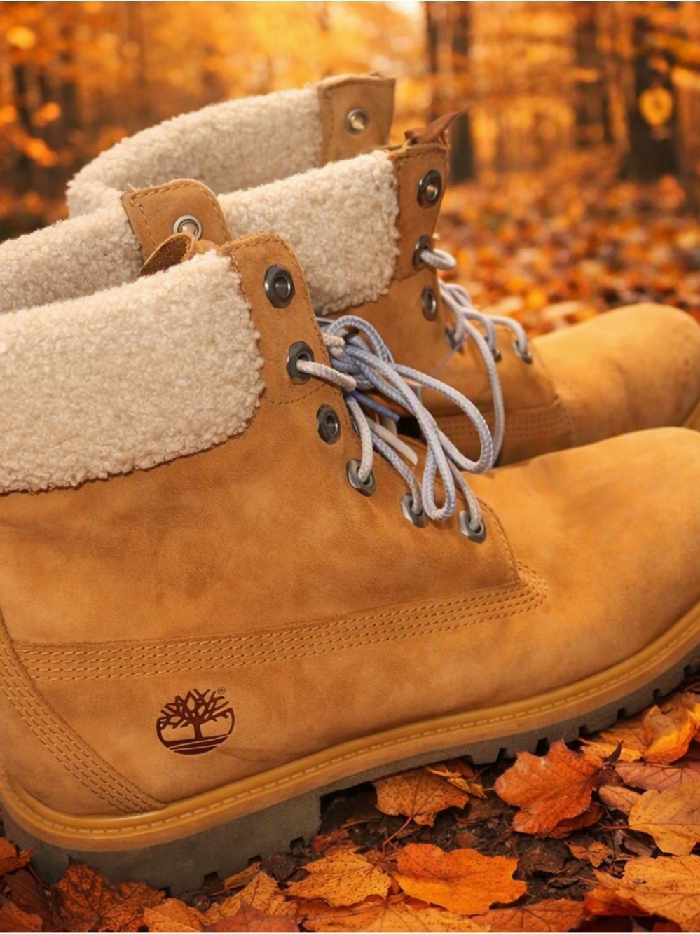 Timberland Women’s 10 Wheat Nubuck Waterproof Boots – Fleece Cuff